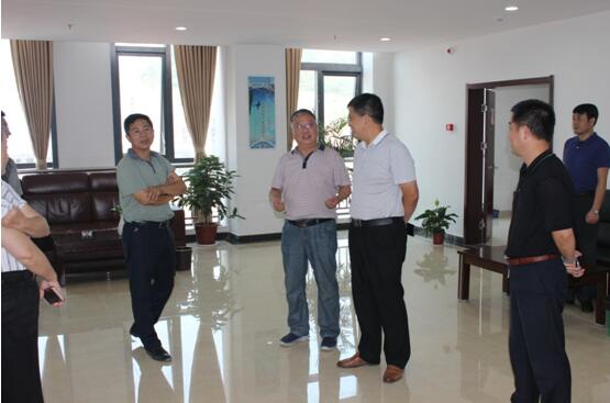 市國資委領導宣布城開投公司監(jiān)事會主席任職決定