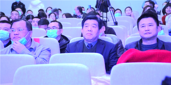 昌南新區(qū)、城投集團(tuán)舉行慶祝2021年元旦文藝匯演