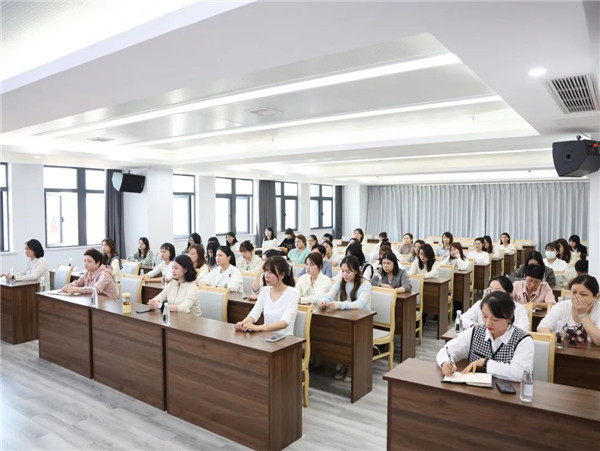 市城投集團(tuán)召開(kāi)婦女委員會(huì)成立大會(huì)