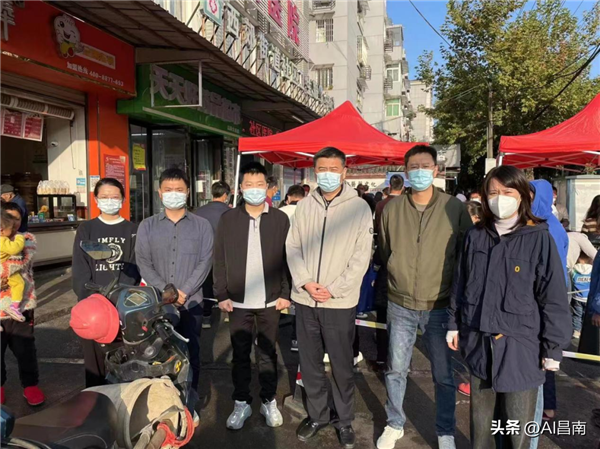 “版權(quán)人”戰(zhàn)“疫”勇?lián)?dāng)