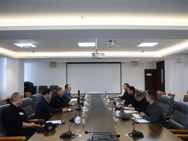 中國(guó)五冶集團(tuán)一行蒞臨市城投集團(tuán)調(diào)研座談