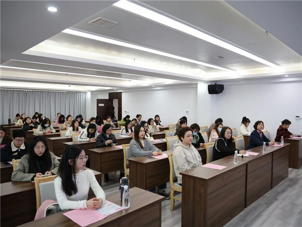 城投集團開展關愛女性健康“兩癌”篩查專題知識講座